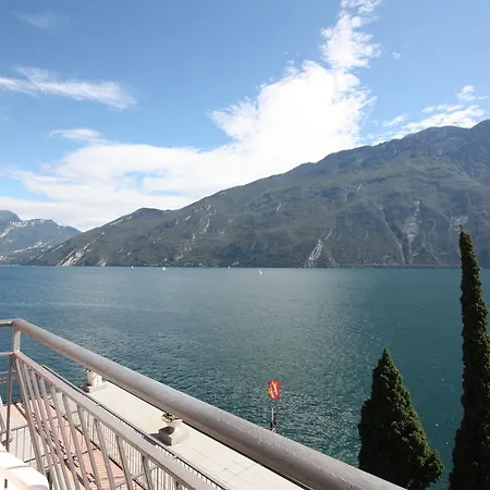 Hotell Capo Reamol Limone sul Garda