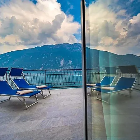 Capo Reamol 4* Limone sul Garda