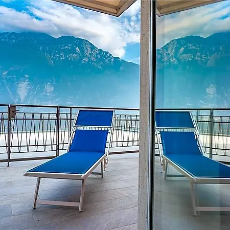 Capo Reamol 4* Limone sul Garda