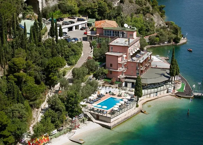 Capo Reamol 4* Limone sul Garda