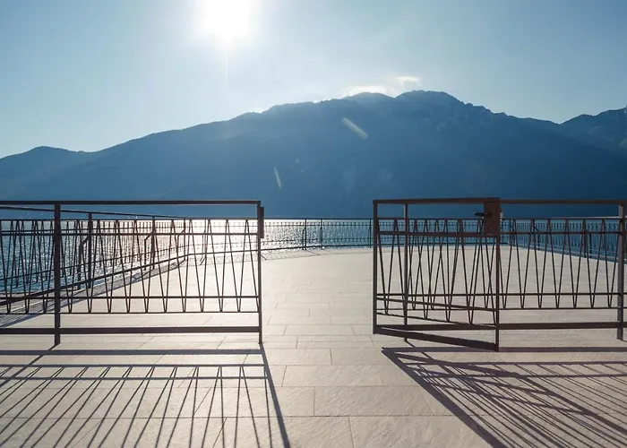 Capo Reamol 4* Limone sul Garda