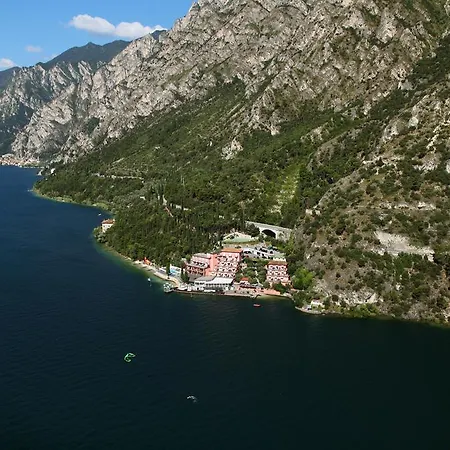 מלון Capo Reamol