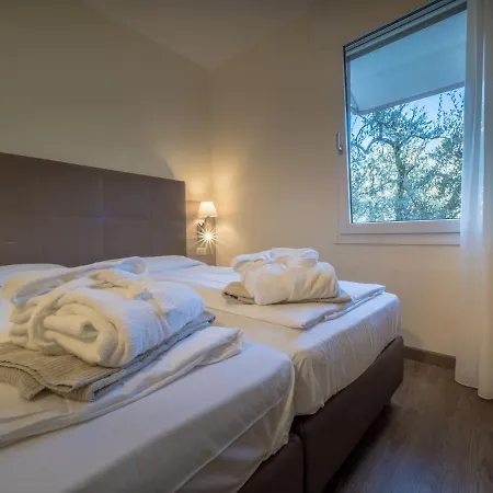 מלון Capo Reamol 4*