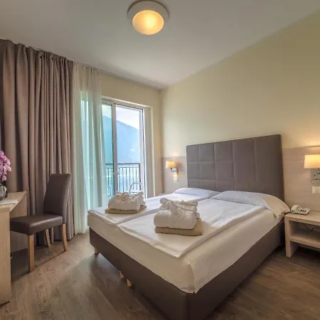 Capo Reamol מלון